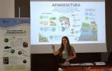 Zajecia prowadzone przez mgr Karolinę Pałuchę w trakcie warsztatów „ScienceCamp” 